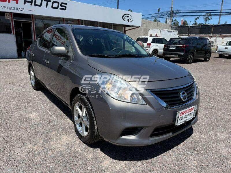 Nissan Versa  '2014
